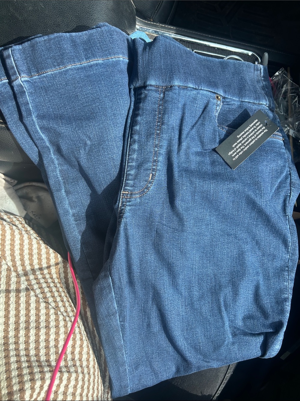 Women’s stretch jeans with stretch waistband. NWT